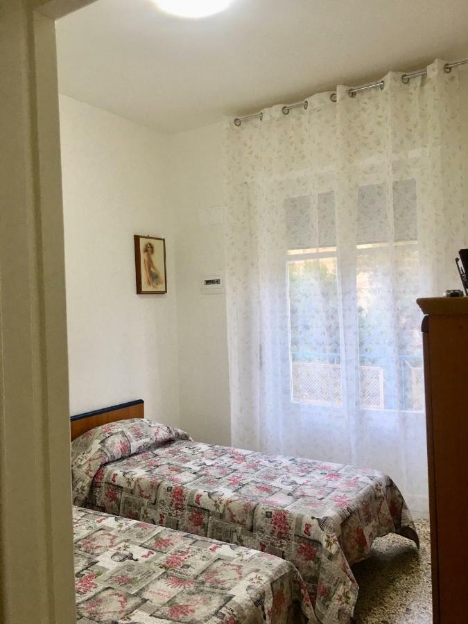 Alemare Apartment Мондело Екстериор снимка