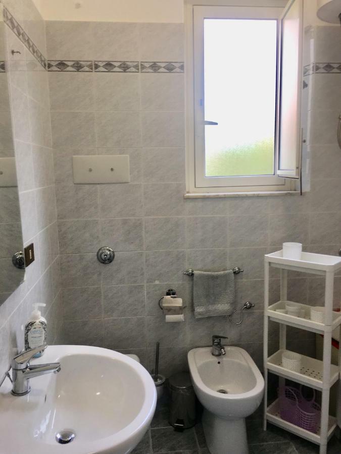 Alemare Apartment Мондело Екстериор снимка